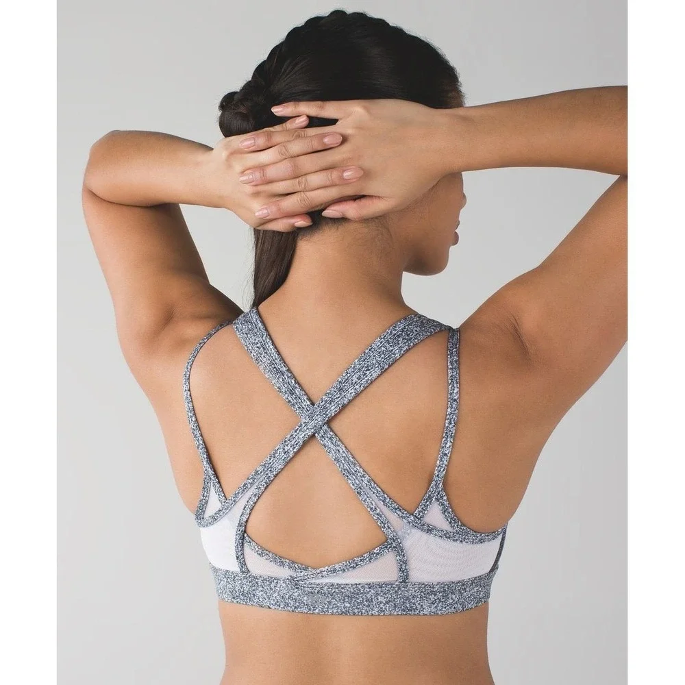 Lululemon Get Down Sports Bra in the Rio Mist‎ White Black colorway W2CD9S